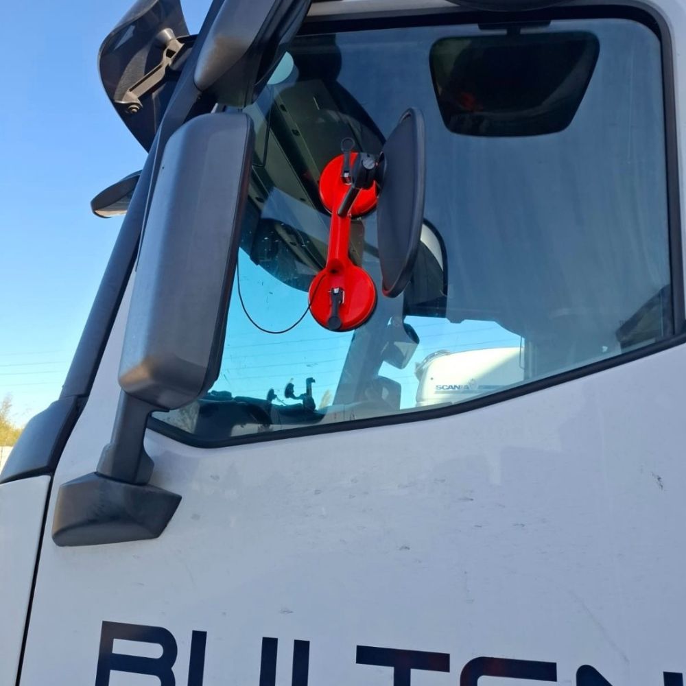emergency wing mirror for lorry or commercial vehicle